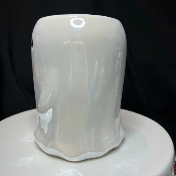 Cupcakes & Cashmere - Christian Siriano Pink & White Halloween Ghost Candles - Picture 11 of 12